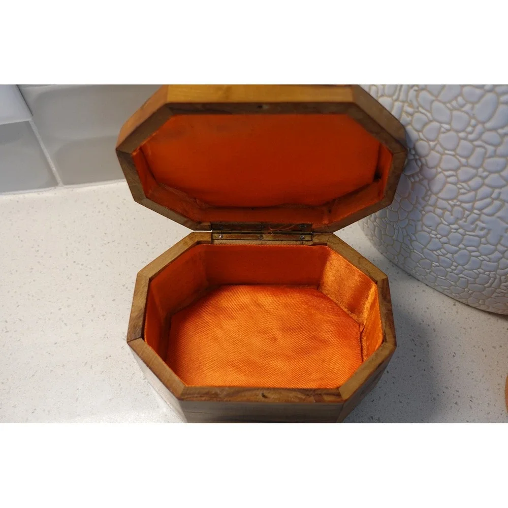 Vintage Jerusalem‎ Olive Wood Trinket Box Octagon Silhouette Palms Souvenir